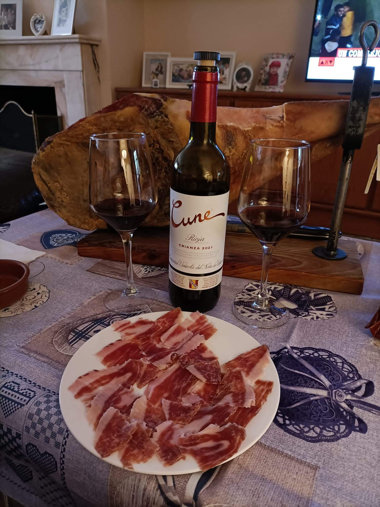 jamon y vino.jpg